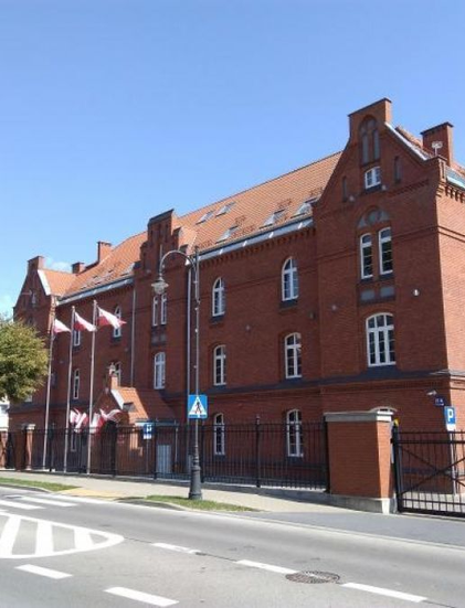 Zdjęcie budynku Urzędu Gminy w Ełku z zewnątrz
